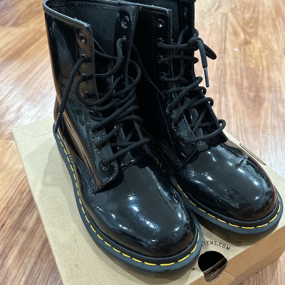 Dr. Martens 1460 Women’s Patent Leather Lace Up Boots